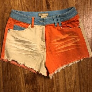 Billy by Flying Tomato tricolored shorts